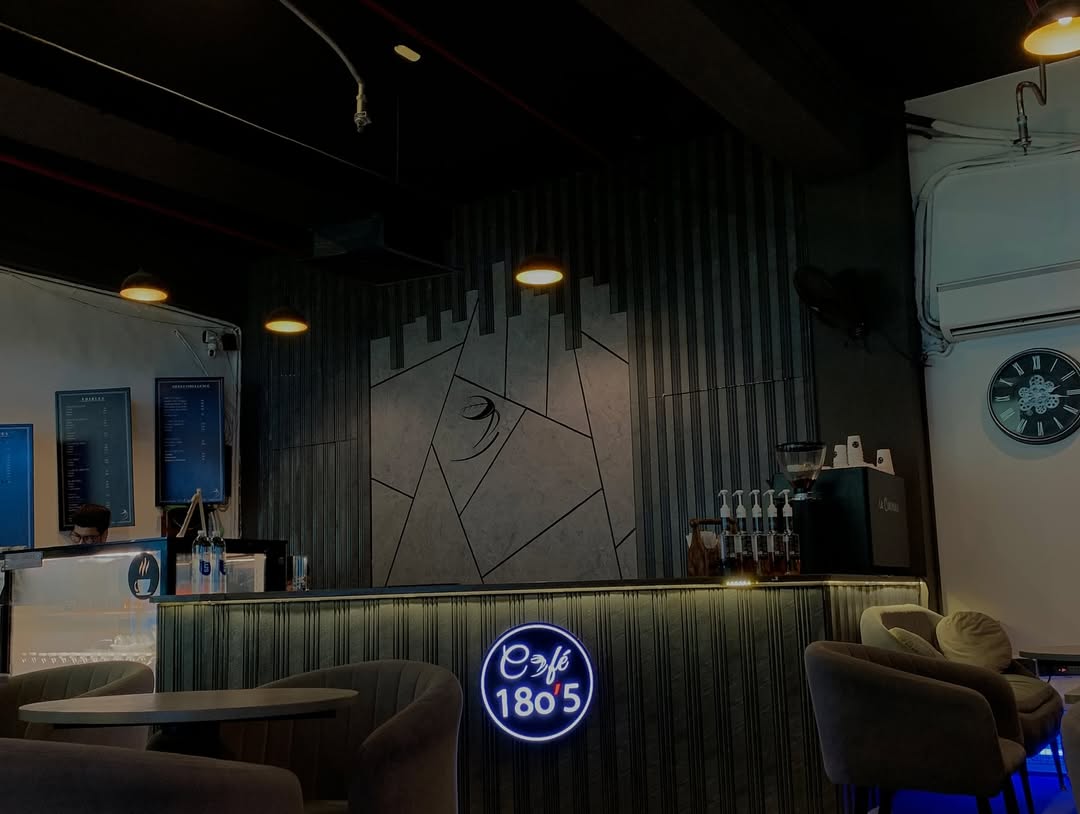 Café 18o'5 Interior